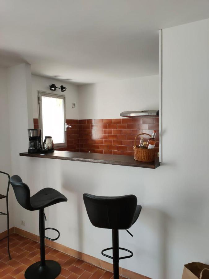 Charmant Appartement Au Coeur Du Village Tourrettes-sur-Loup Eksteriør billede