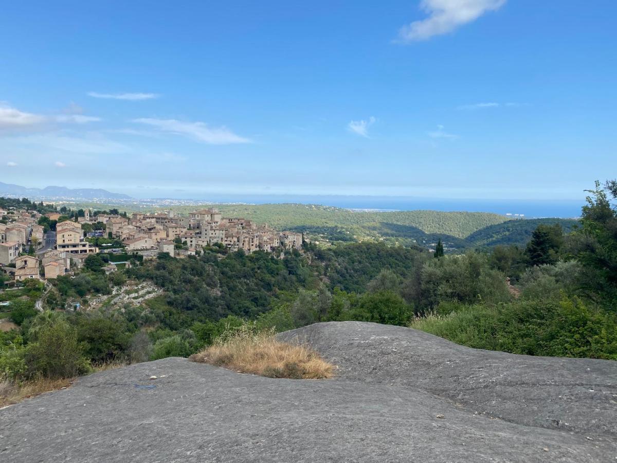 Charmant Appartement Au Coeur Du Village Tourrettes-sur-Loup Eksteriør billede